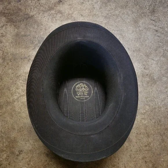 Vintage Marshall Field & Company Black Hat Vintage Marshall Field & Company Zephyr Black Velvet Pill  main image 4
